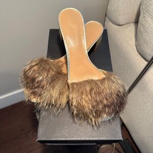 Banana Republic Faux Fur Mid-Heel Slide Size 8.5